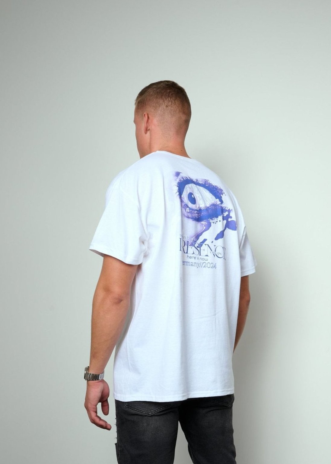 SEKTION BERLIN: Foreseen Tee White